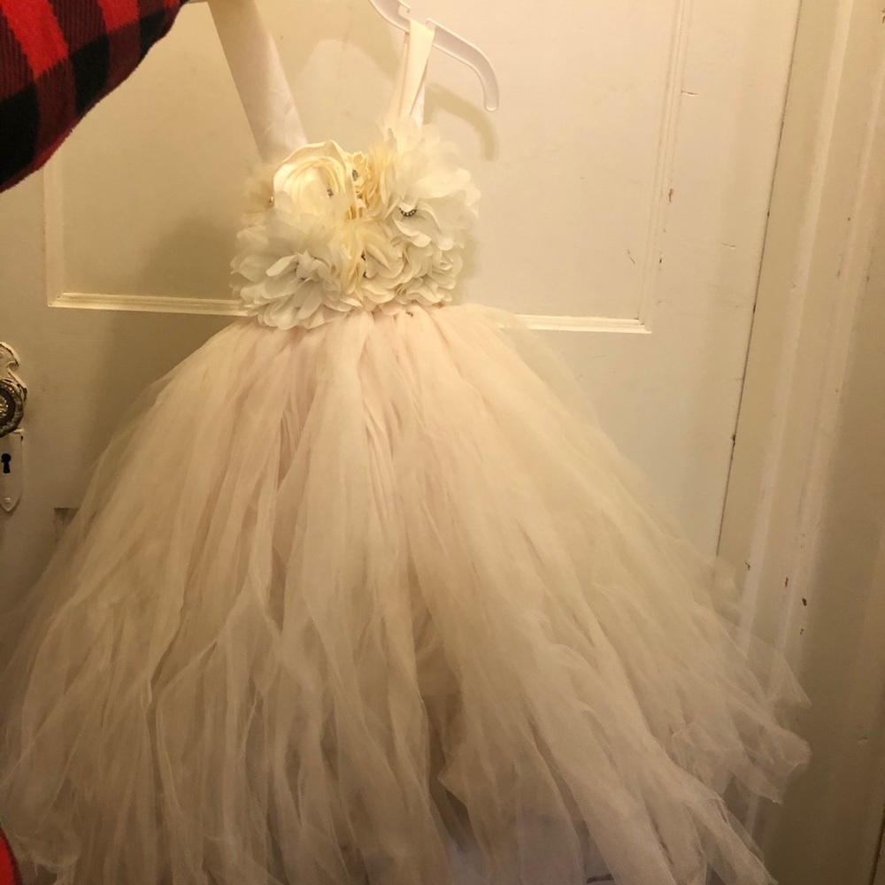 *Never Worn* Gorgeous Handmade Tulle dress